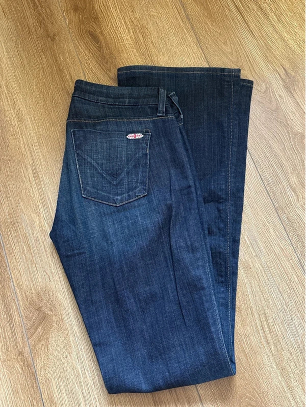 Hudson low rise Women’s jeans size 27